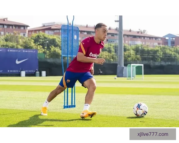 字母弟弟亚历克斯回忆生涯首秀：梦想成真一刻令人难以置信